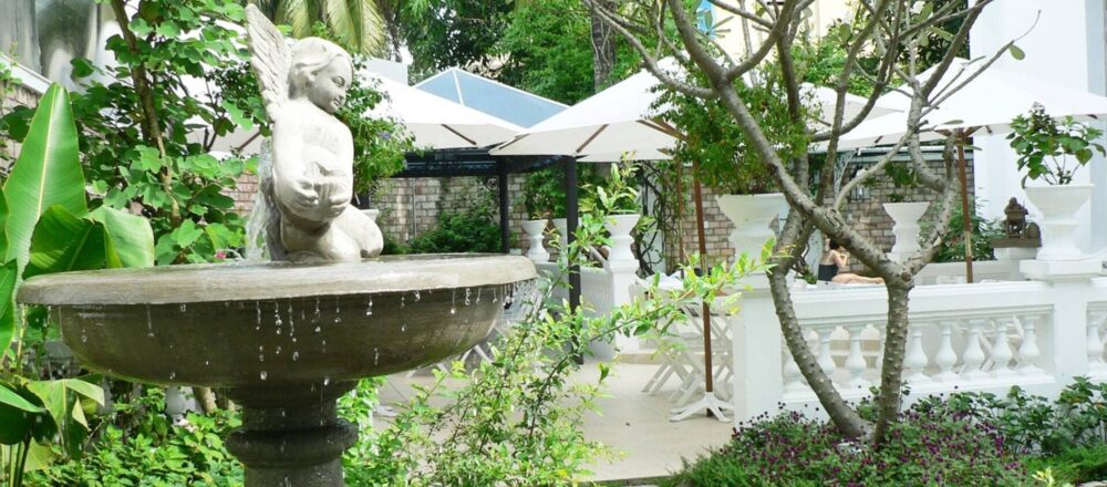 Fountain Entrance L'Apothiquaire Spa